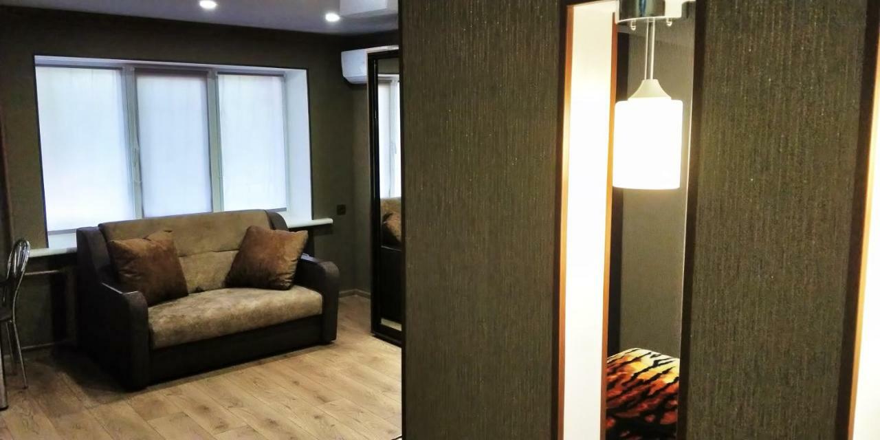 Loft-Студио В Самом Центре Николаева Apartamento Exterior foto